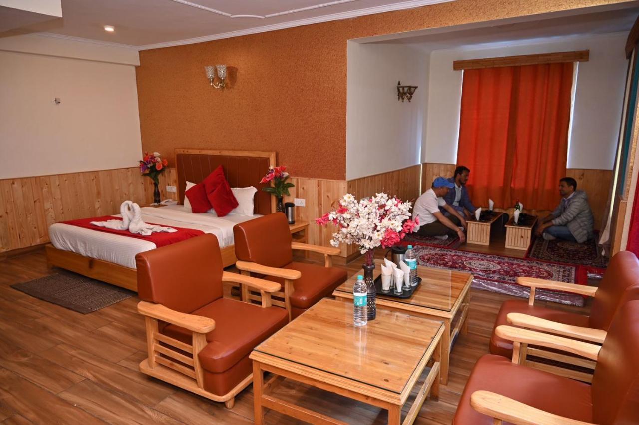 Hotel Seven Hills Manali Buitenkant foto