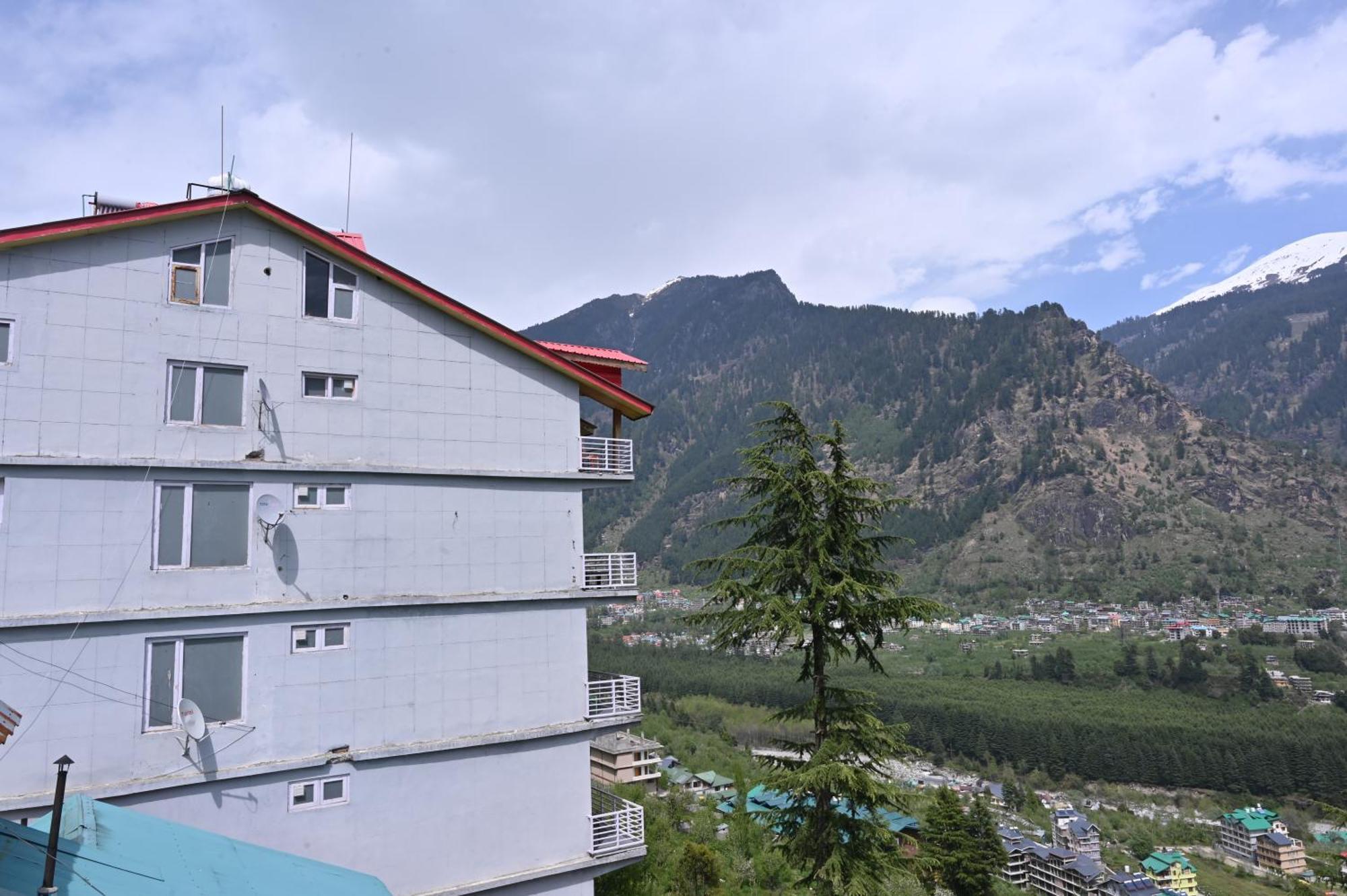 Hotel Seven Hills Manali Buitenkant foto