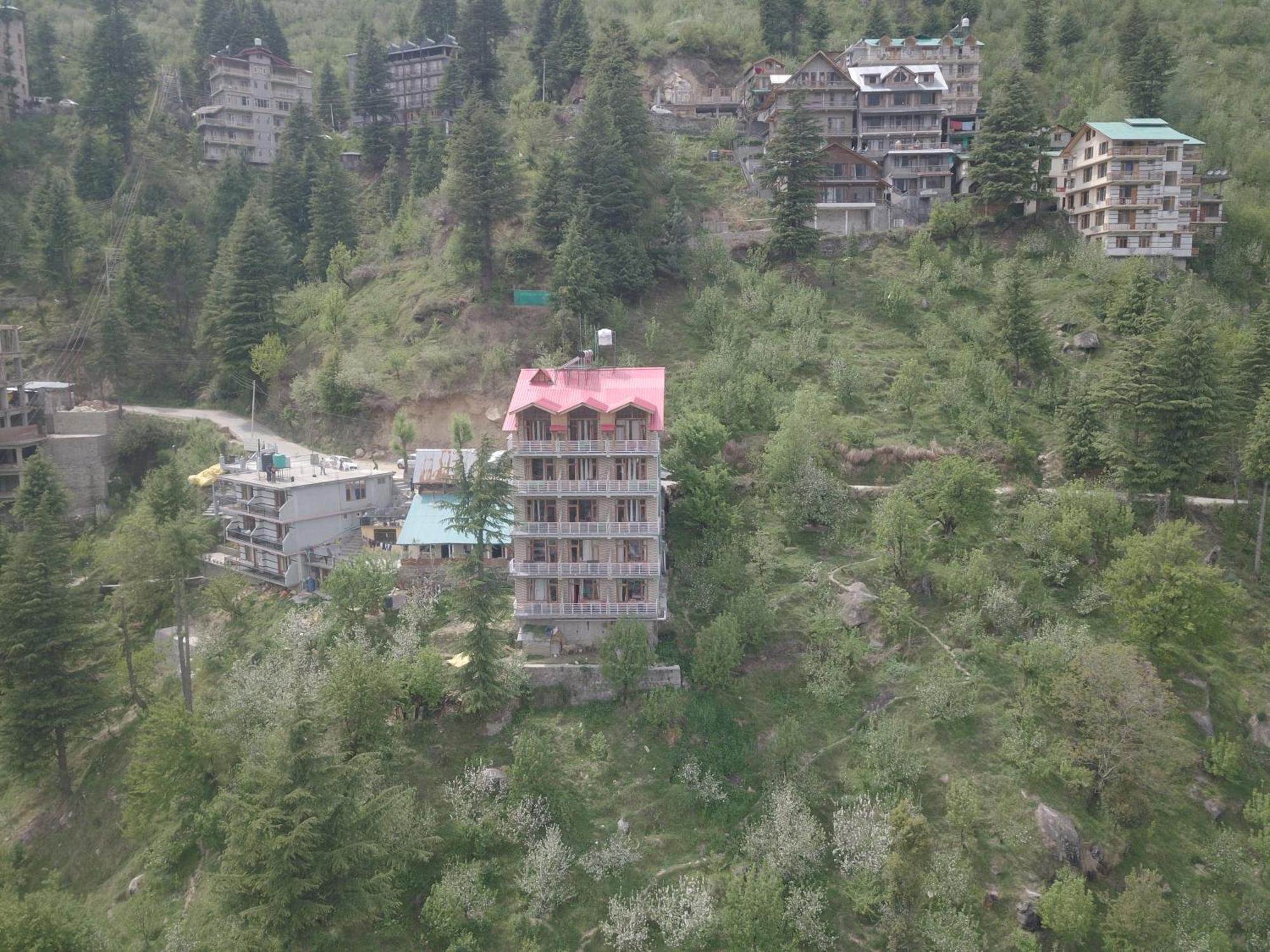 Hotel Seven Hills Manali Buitenkant foto