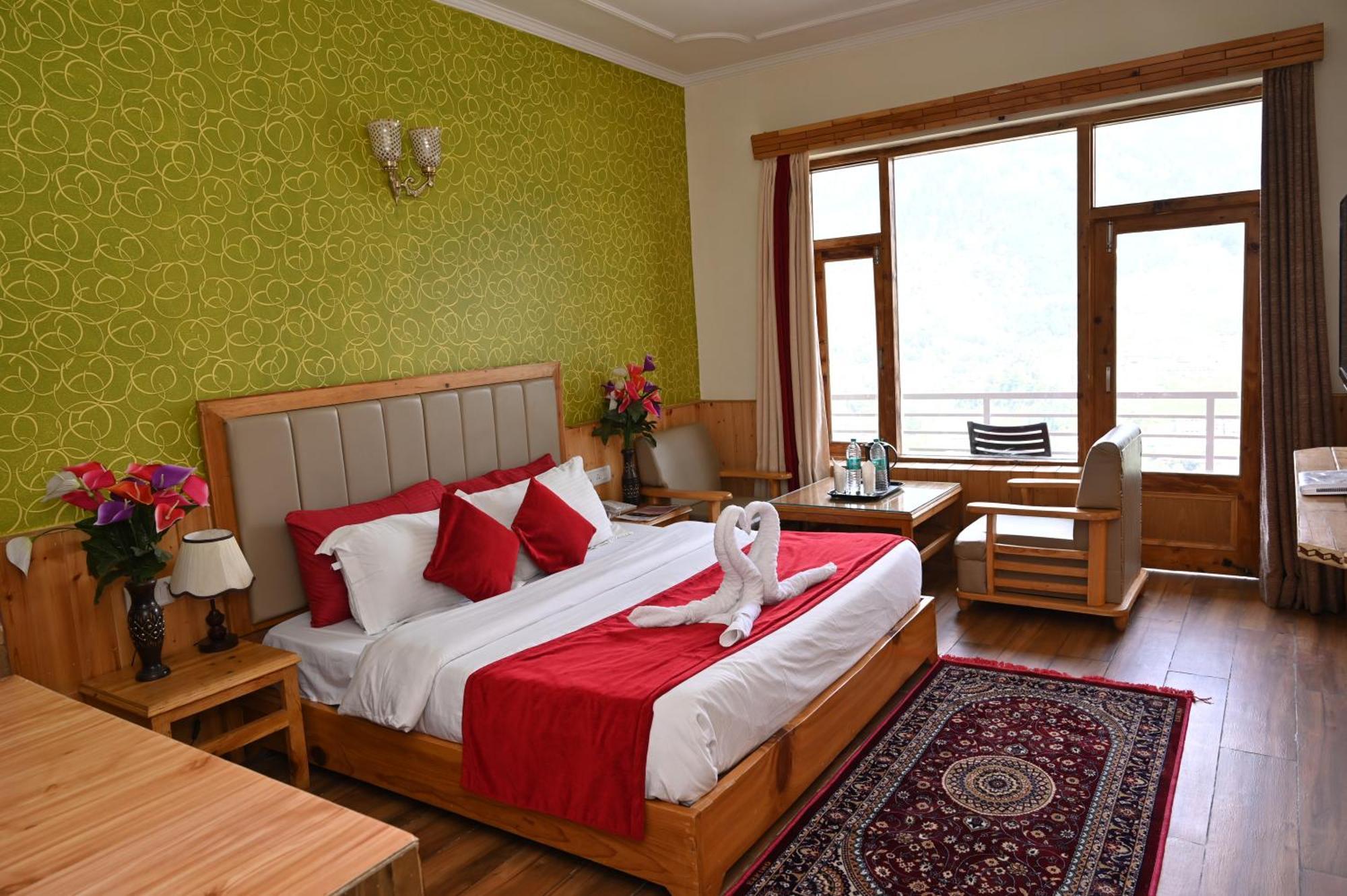 Hotel Seven Hills Manali Buitenkant foto