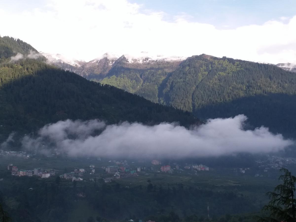 Hotel Seven Hills Manali Buitenkant foto