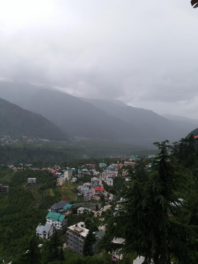Hotel Seven Hills Manali Buitenkant foto