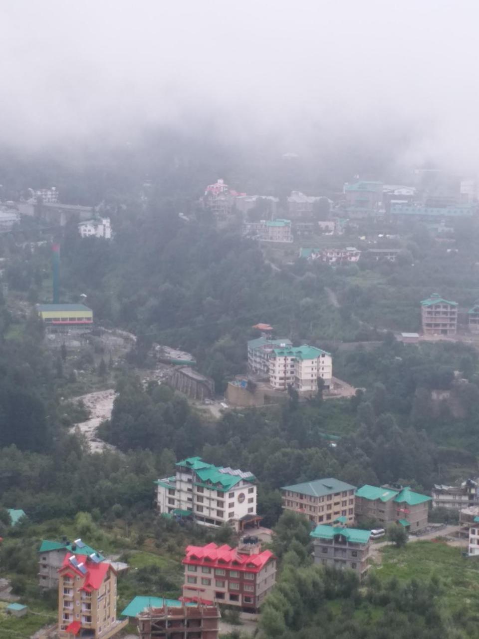 Hotel Seven Hills Manali Buitenkant foto