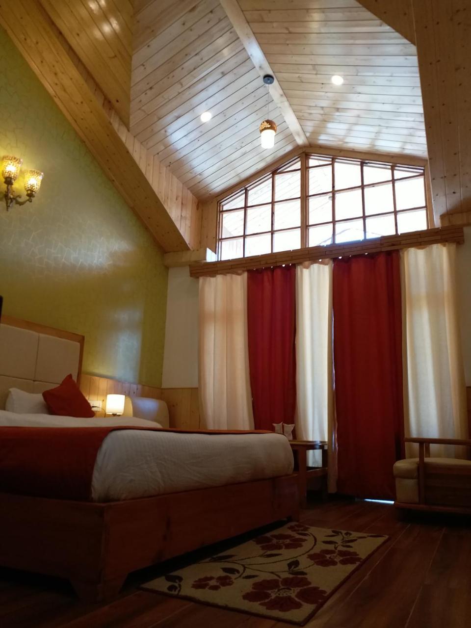 Hotel Seven Hills Manali Buitenkant foto