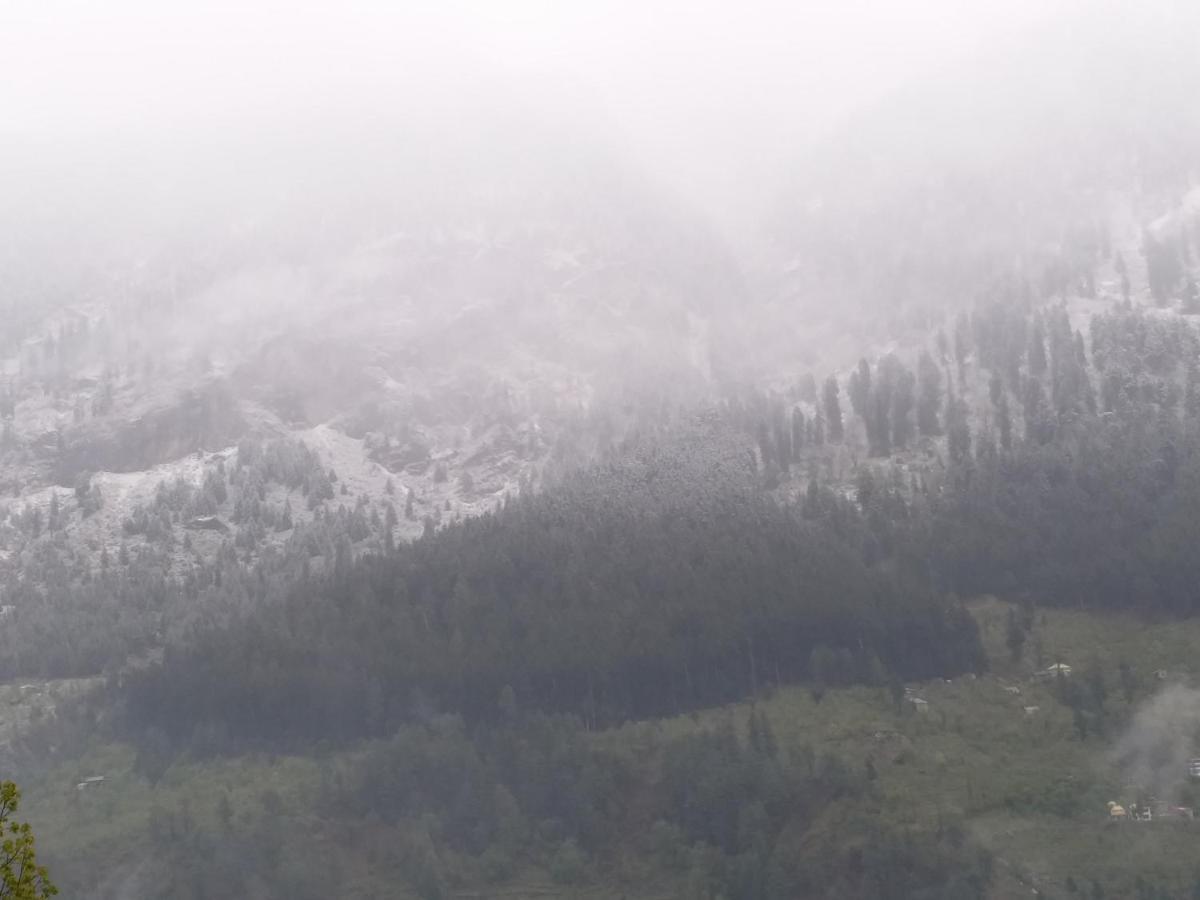 Hotel Seven Hills Manali Buitenkant foto